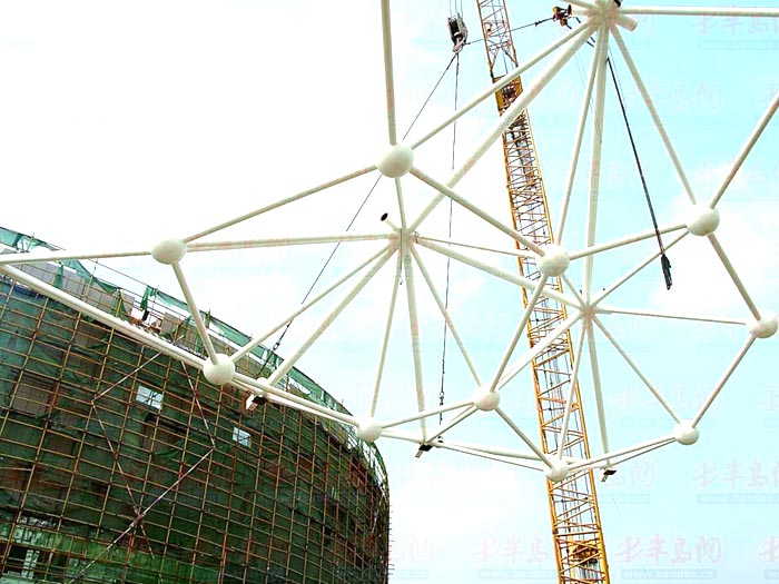 延边体育馆网架安装