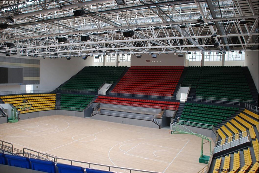 延边羽毛球场网架工程